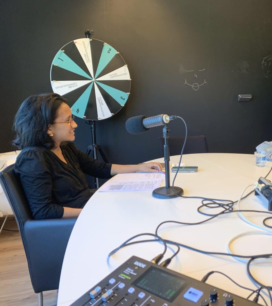 Osina Soumete praat met Evita Bloemheuvel in de getting comfie with podcast.