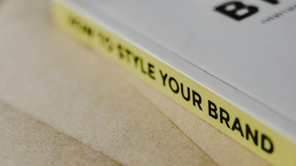 Boekomslag met titel How to style your brand